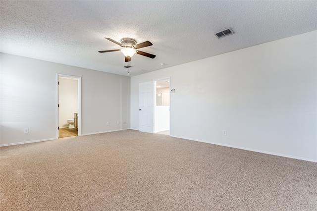 Building Photo - 2112 Royal Acres Trail