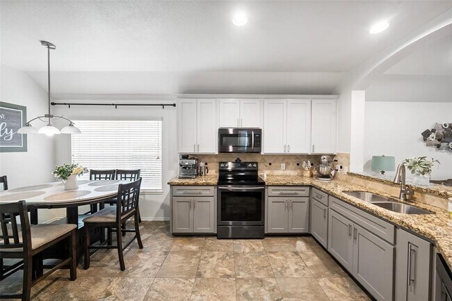 Building Photo - 17911 Yukon Pass Dr