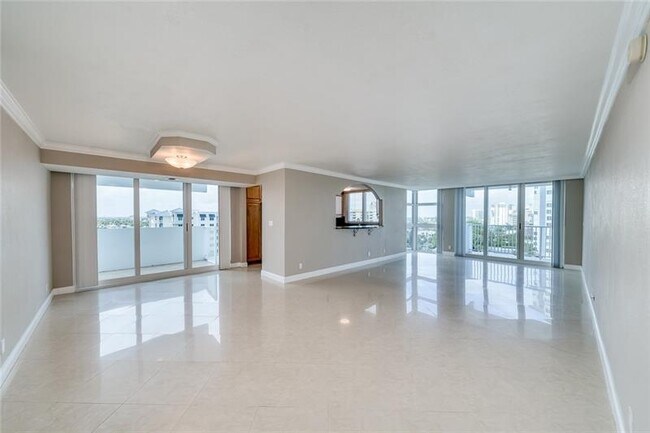 Building Photo - 1360 S Ocean Blvd