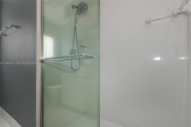 Building Photo - 2070 NE 65th St