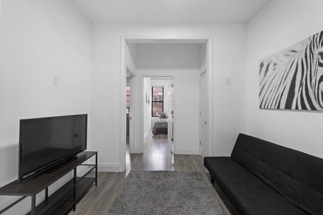 Building Photo - 3 bedroom in New York NY 10030