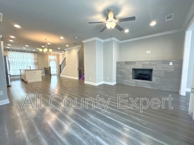 Building Photo - 1529 Huntwood Ct