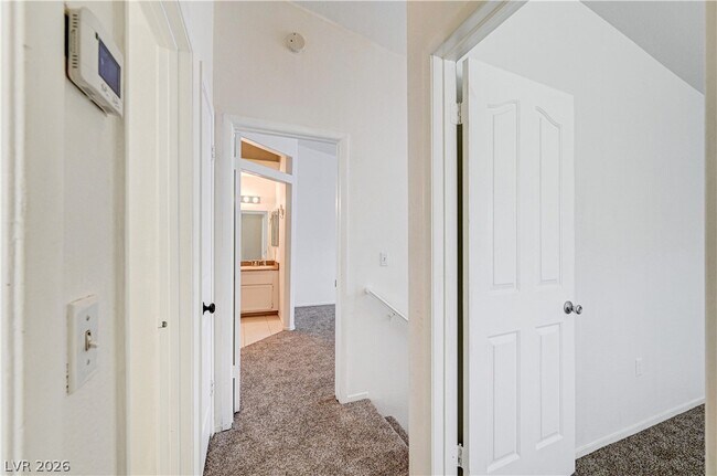 Building Photo - 4040 Castle Cove Dr
