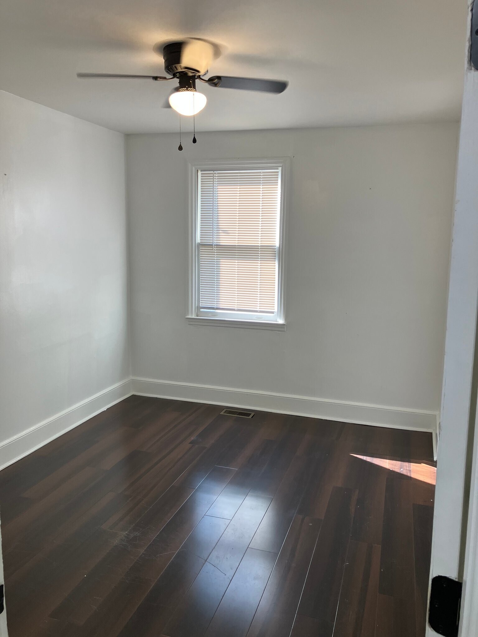 Building Photo - 203 Branham St