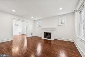 Building Photo - 10 W Jefferson St