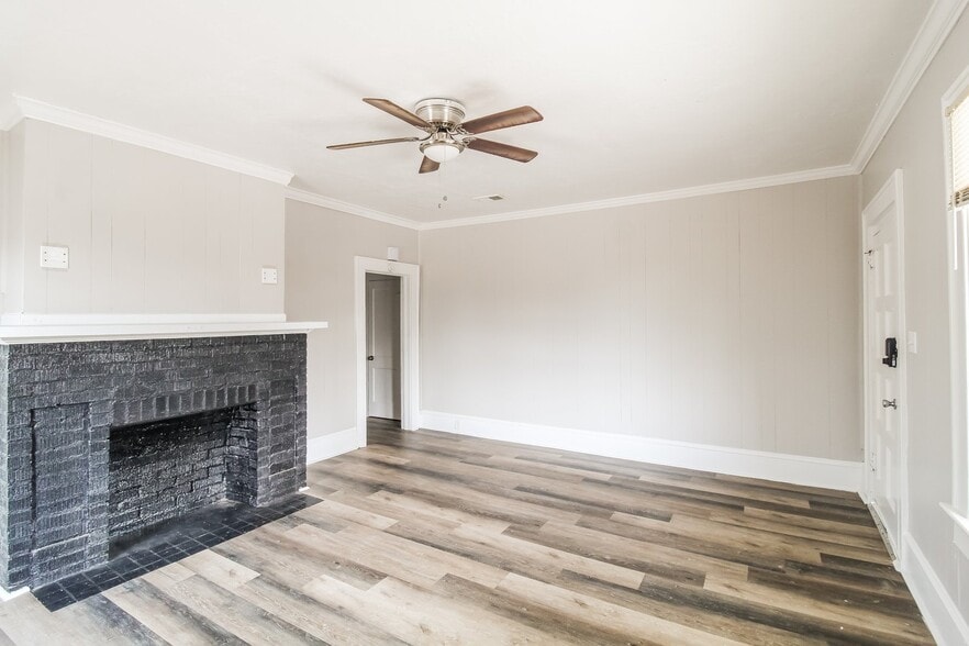 Building Photo - 2795 Cherry Ave