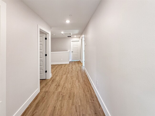 Building Photo - 5603 Mobeetie Lp