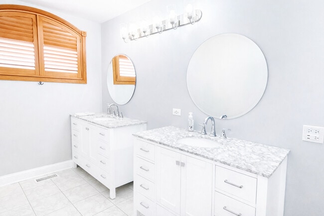 Building Photo - 7714 Northfield Ln