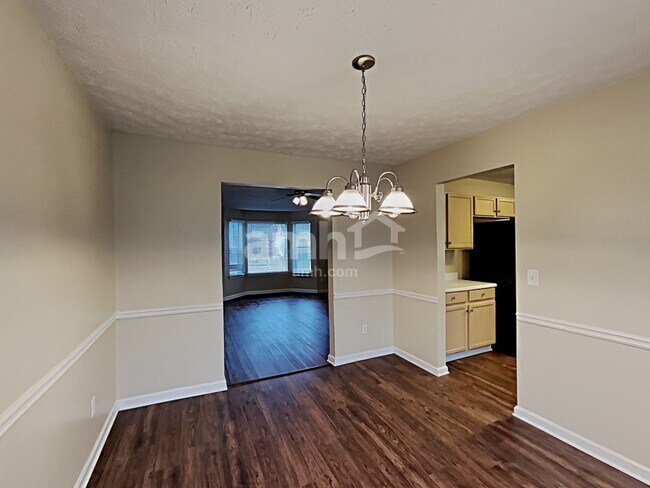 Building Photo - 309 Foxbriar Ct