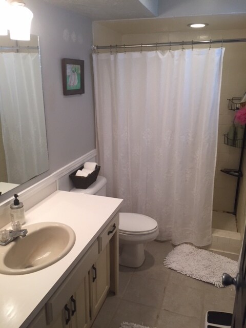 Building Photo - 312 Rosanne St