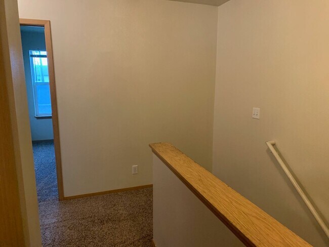 Building Photo - 1813 E 3rd Ave