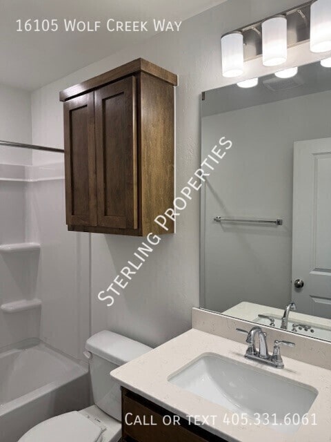 Building Photo - 16105 Wolf Crk Wy