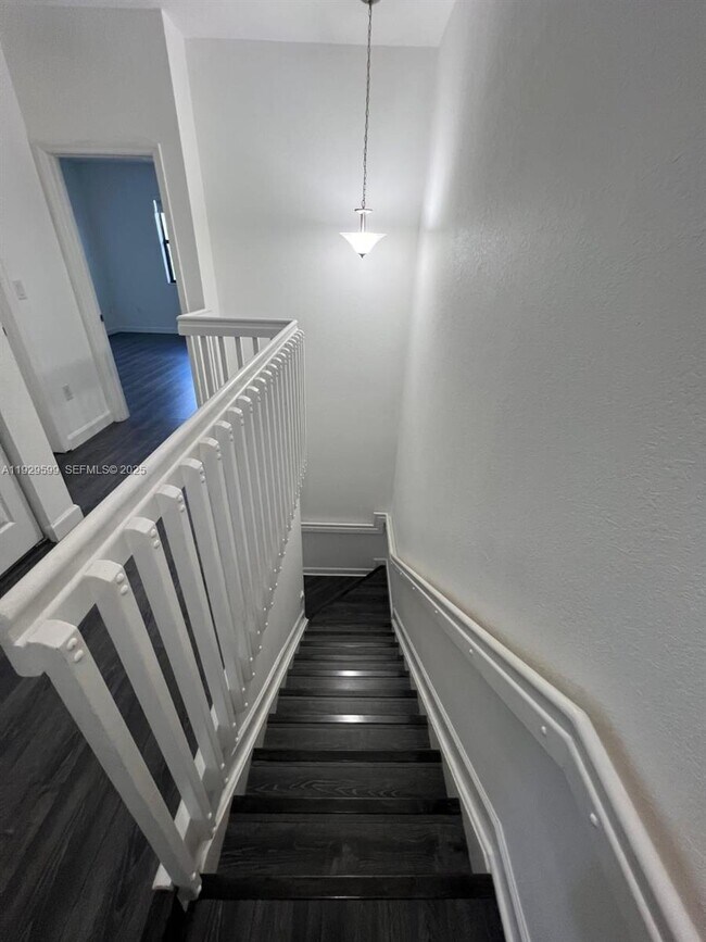 Building Photo - 3399 W 90th Terrace