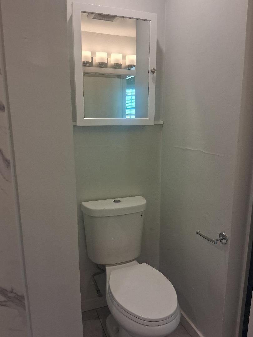 Building Photo - 1317 Chanticleer Ave