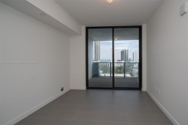 Building Photo - 1600 NE 1st Ave