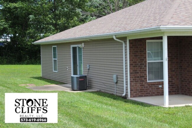 Building Photo - 231 Rylee Cir