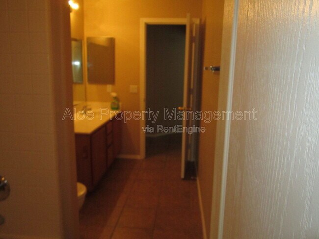 Building Photo - 18671 N Madison Rd