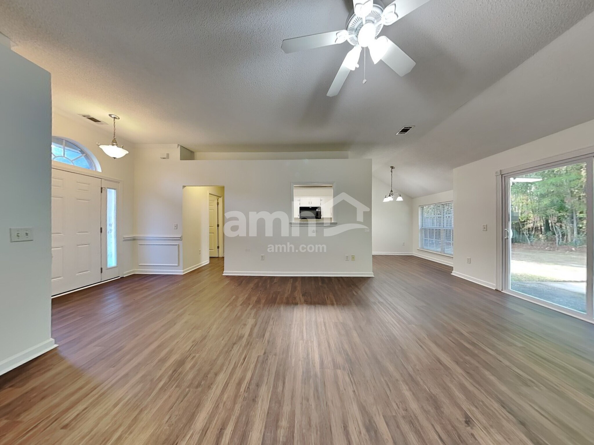 Building Photo - 20 Carlisle Ln
