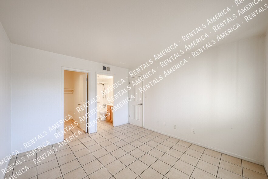 Building Photo - 12440 N 20th St
