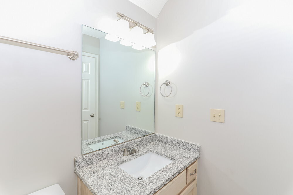 Building Photo - 6863 Delta Newberry Cove