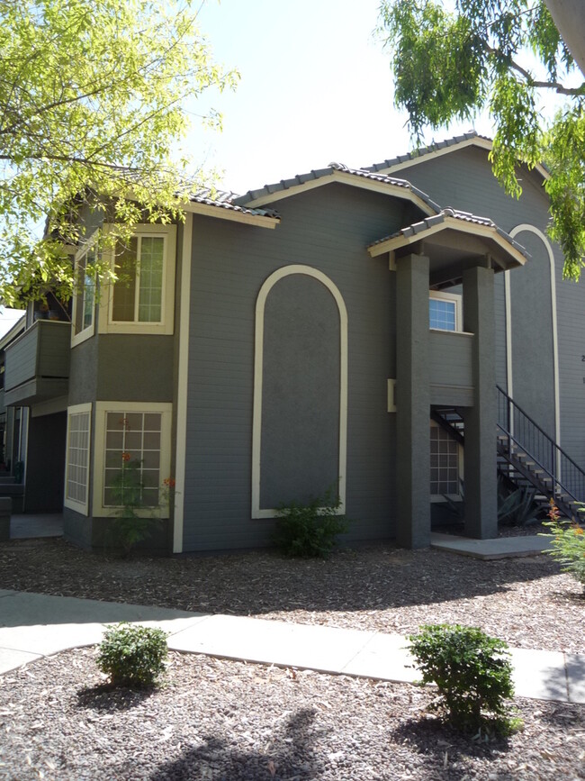 Primary Photo - **SPECTACULAR 2br/2ba/Den - 1089 SQFT - CO...