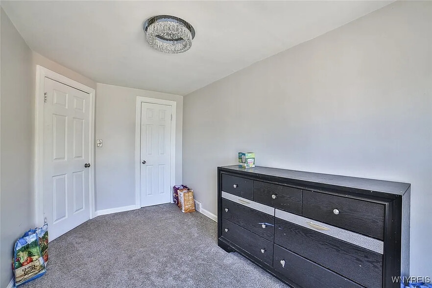 Building Photo - 660 Cleveland Dr