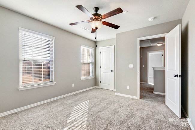 Building Photo - 3820 Williams Cove