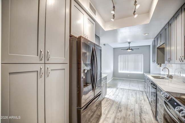 Building Photo - 16518 Lost Arrow Dr