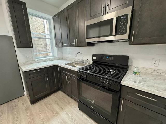 Building Photo - 2 bedroom in BROOKLYN NY 11230