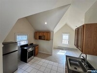 Building Photo - 163 Linden Ave