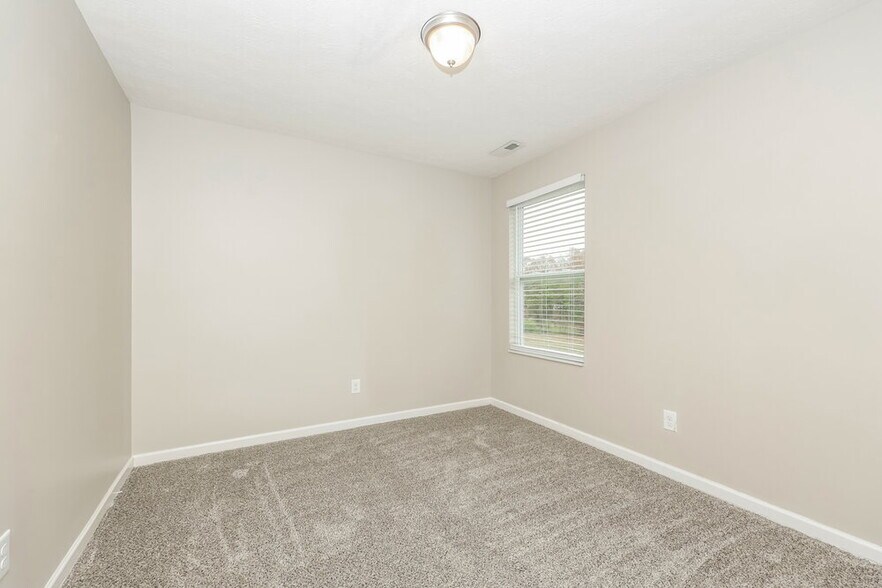 Building Photo - 1536 Rockglade Run