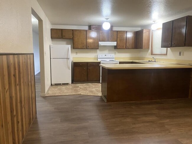 Building Photo - 2963 W Lorraine Ave