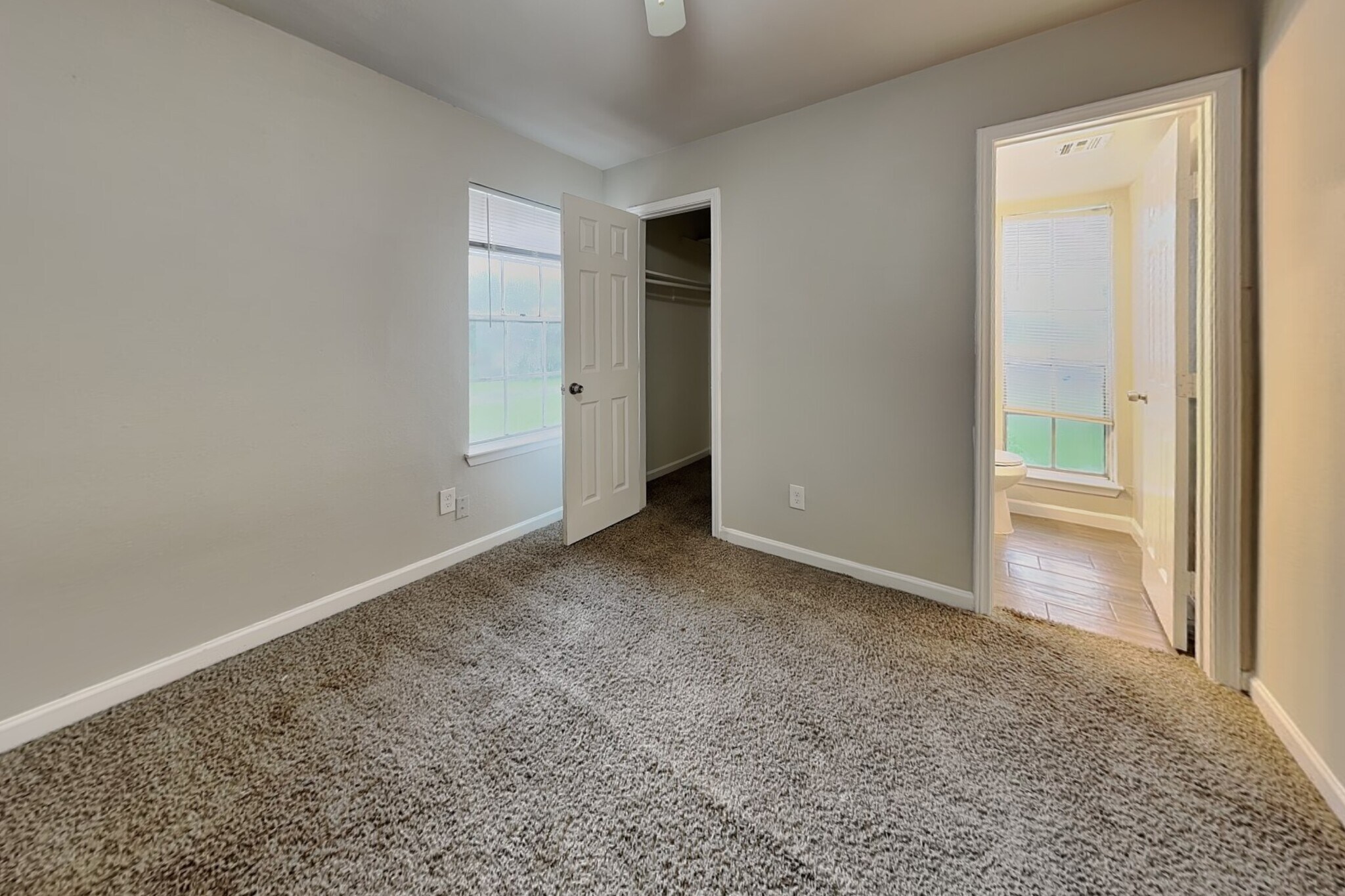 Building Photo - 4523 Bayou Vista Dr