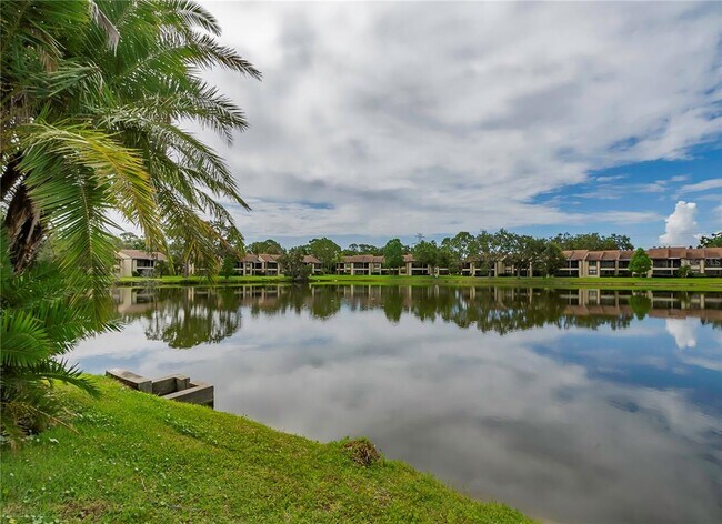 Building Photo - 120 Cypress Ln
