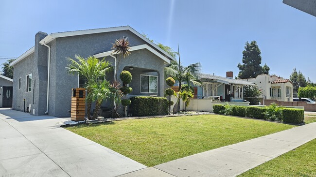 Building Photo - 6616 Plaska Ave