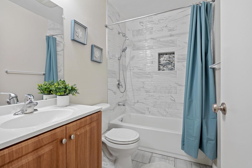 Building Photo - 25435 Via Pacifica