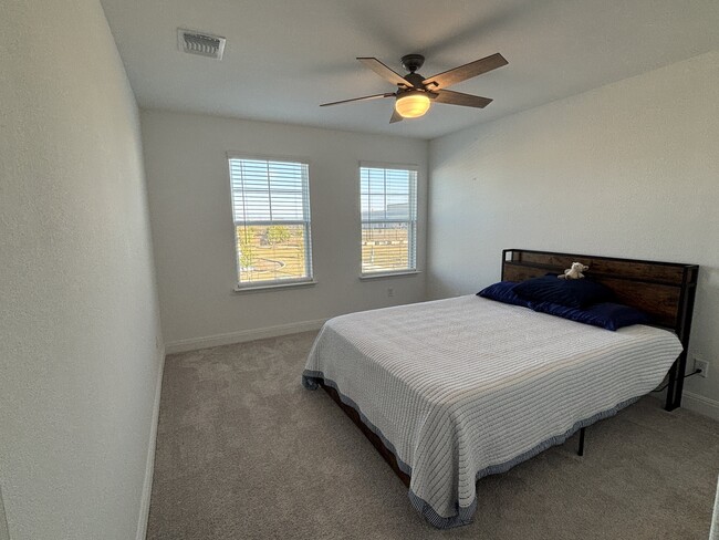 Building Photo - 428 Acuff Ln