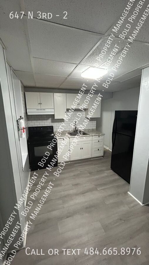 Building Photo - 647 N 3rd-2