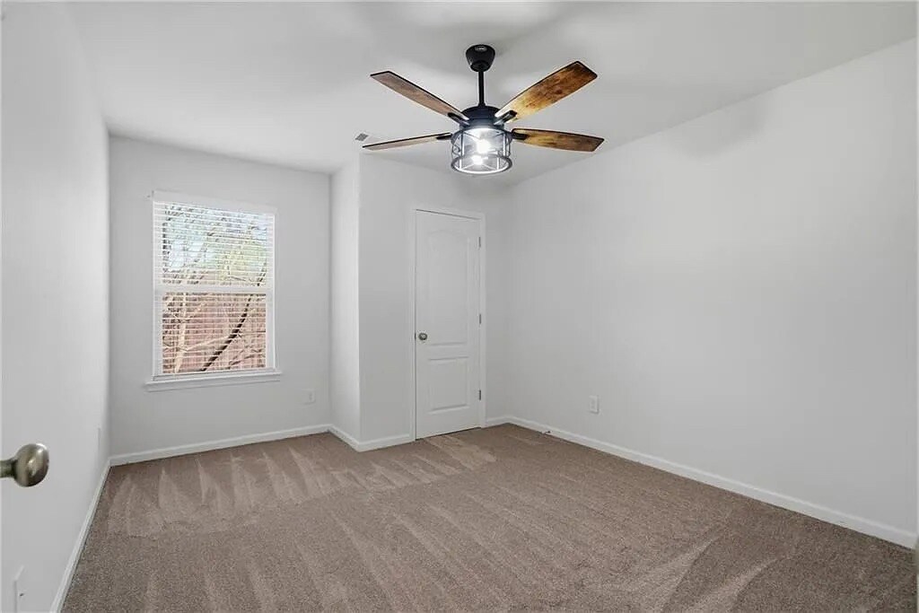 Building Photo - Room in Townhome on Paxton Dr SW