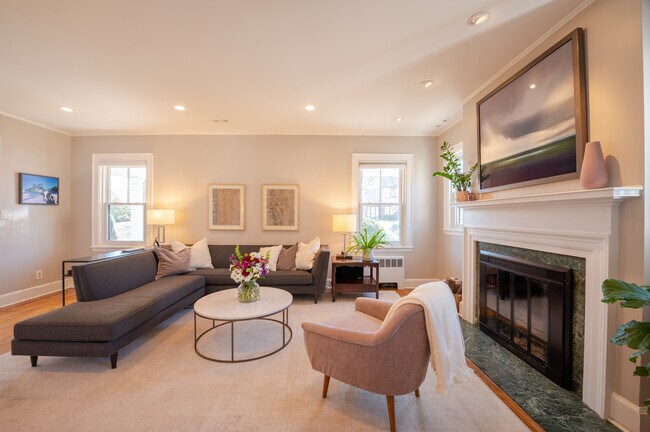 Building Photo - 23 Sherwood Ave