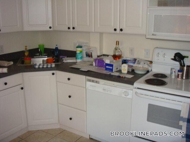 Building Photo - 1801 Beacon St