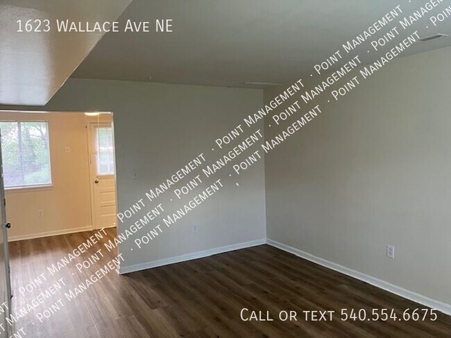 Building Photo - 1623 Wallace Ave NE