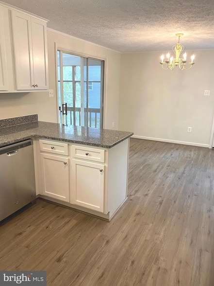 Building Photo - 611 Yorktown Blvd