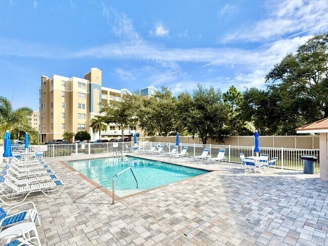 Building Photo - 960 Starkey Rd