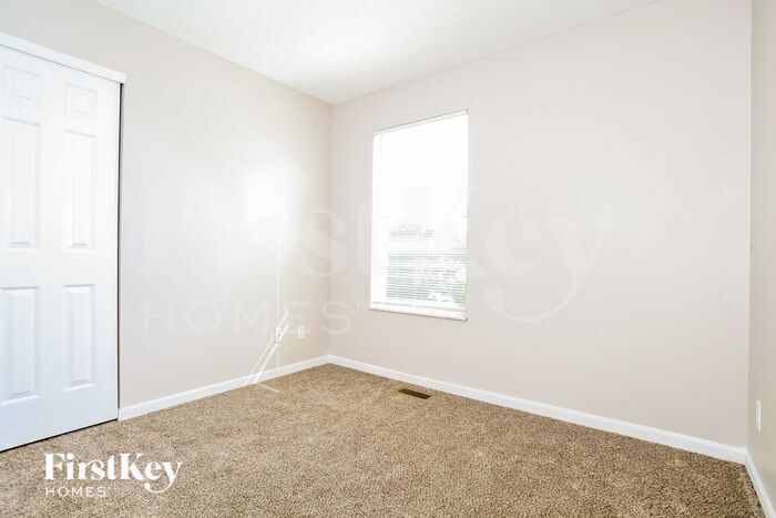 Building Photo - 825 Walton Ct