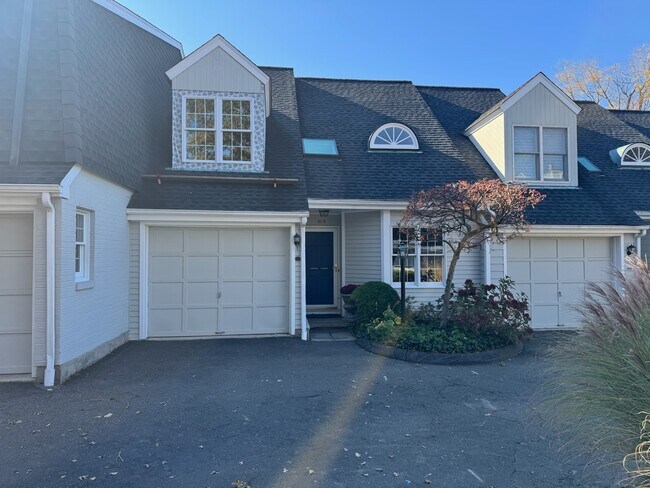 Building Photo - 193 Park St