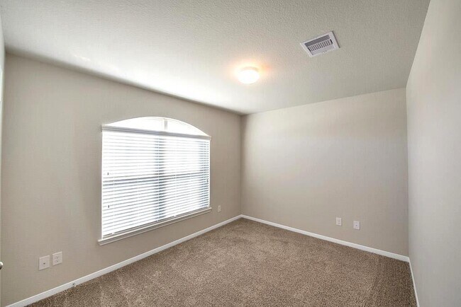 Building Photo - 29314 Dunns Creek Ct