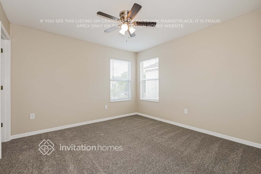 Building Photo - 11135 Golden Silence Dr