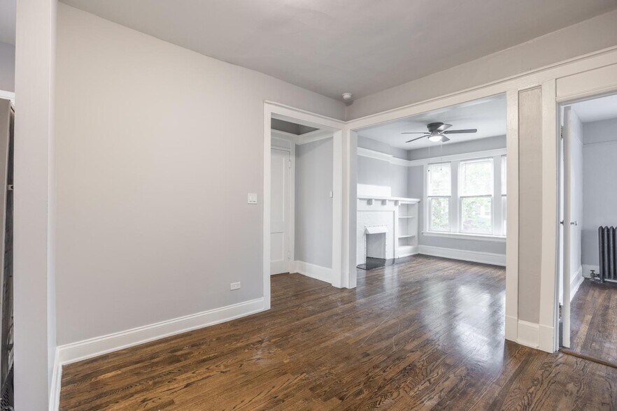 Building Photo - 1251 W Rosemont Ave