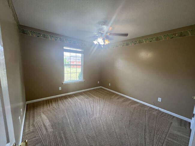 Building Photo - Home for Rent